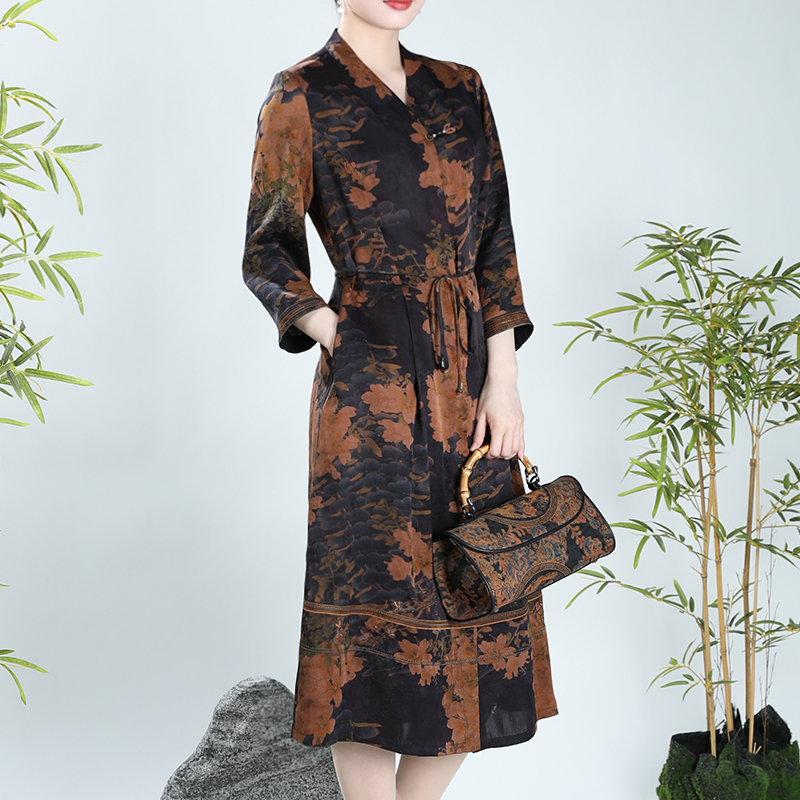 新秋季v领系带香云纱高端桑蚕丝大牌连衣裙花萝提花裙