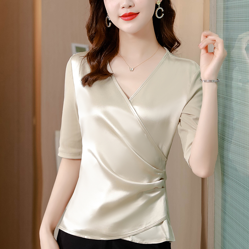 夏季v领修身遮肚子上衣女中袖收腰打底衫真丝桑蚕丝小衫