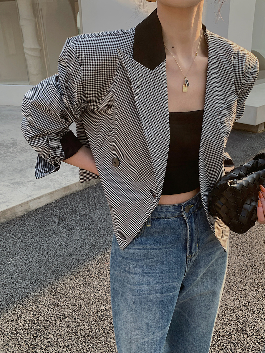 双排扣短款小西服上衣秋季新款高级感格子西装外套女
