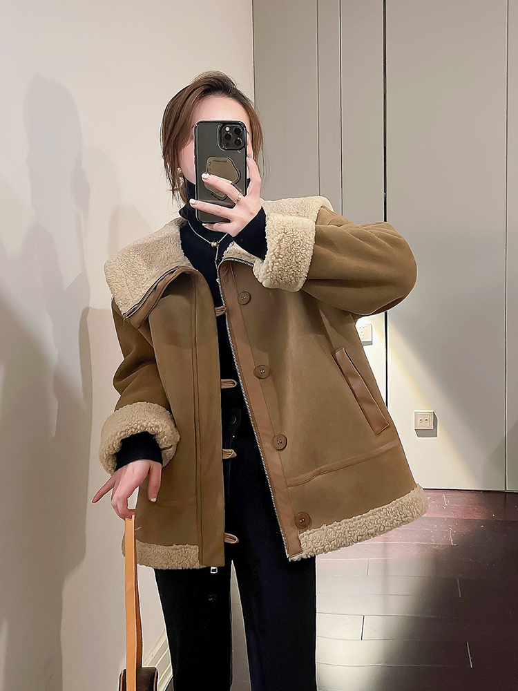 卡其色羊羔毛皮毛一体外套女冬季新款通勤百搭设计感小众上衣